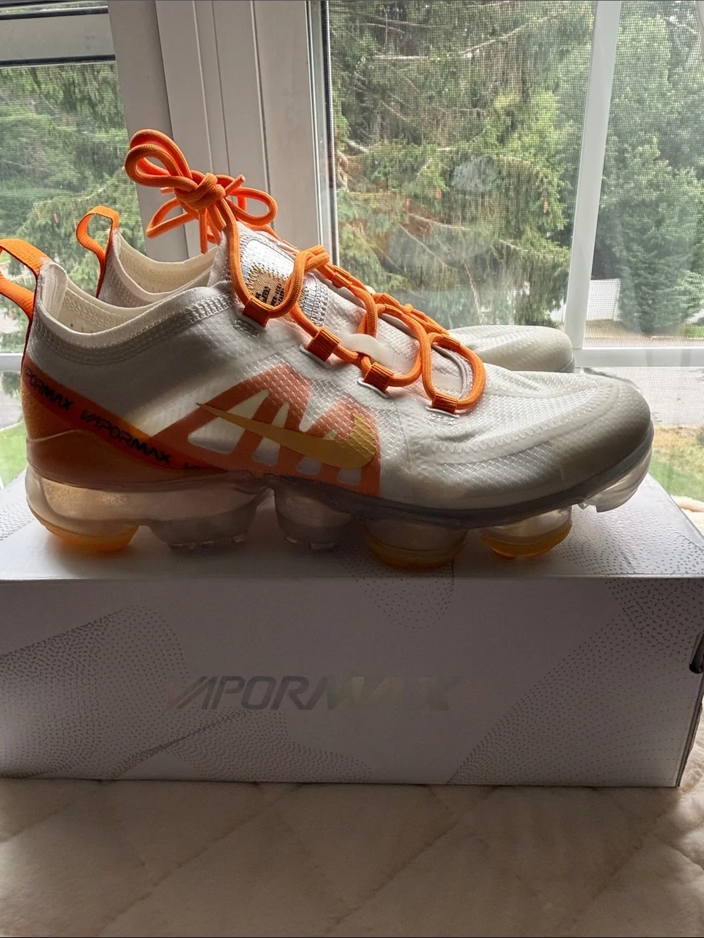 Nike womens Air VaporMax 2019 Sneakers size 6.5